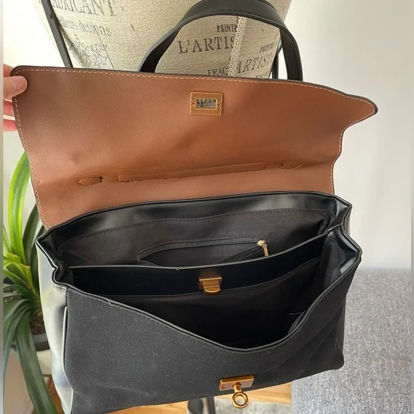 Ladies faux suede handbag - Picture 6 of 13